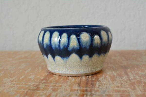 Mini planter, white Firefly with midnight blue drips, 6